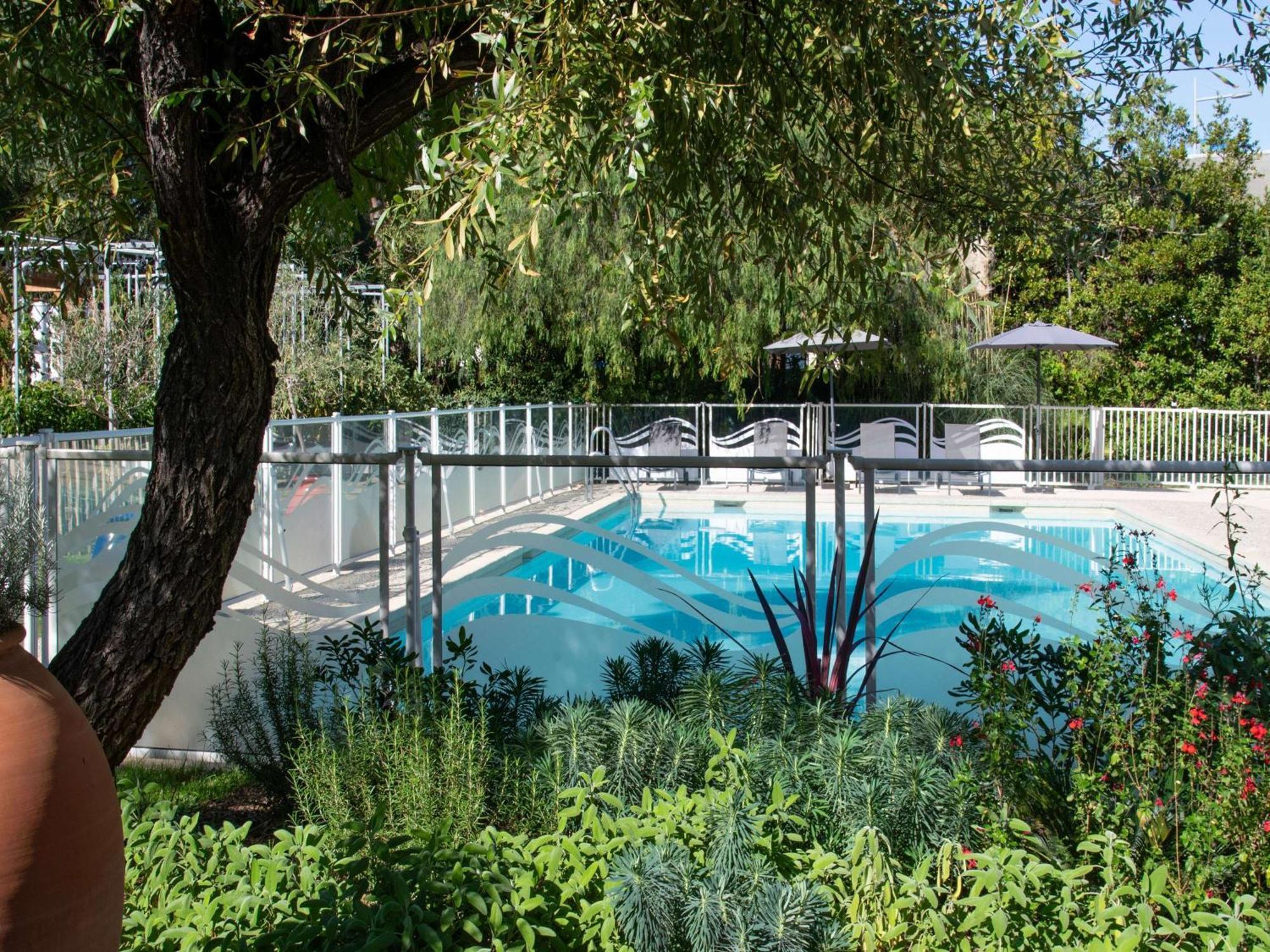 Novotel Nice Aeroport Cap 3000 Saint-Laurent-du-Var Exterior foto